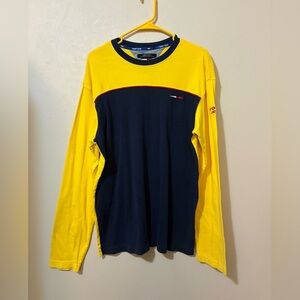 Vintage Y2K Tommy Hilfiger long sleeve sweat shirt men’s large